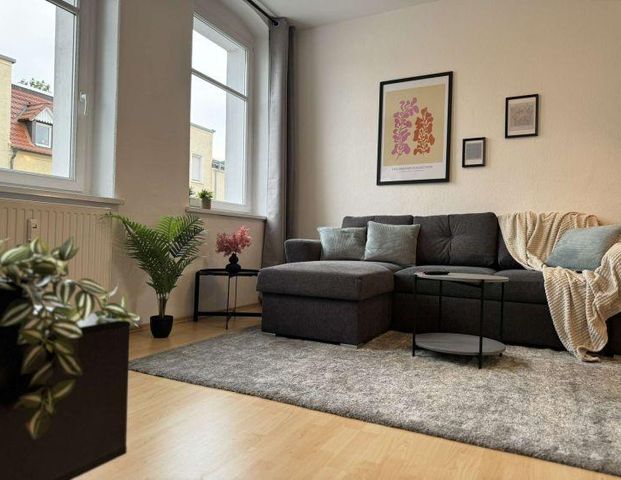 NEU: möblierte 55m² 2-Zimmer-Wohnung in Schönebeck für bis zu 4 Gäste - Photo 1