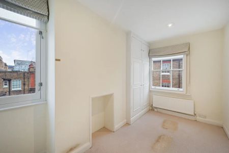 3 bedroom flat in London - Photo 4