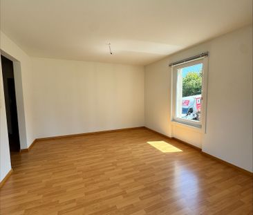 Renovierte 3.5-Zimmerwohnung an ruhiger Lage - Photo 2