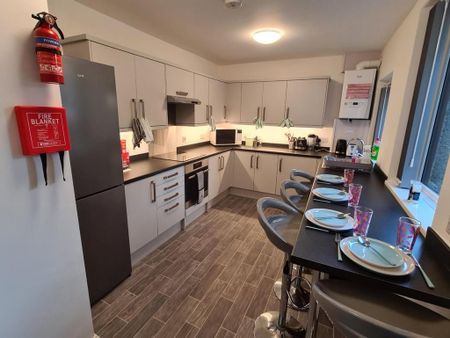 4 bedroom private hall to rent - Photo 5