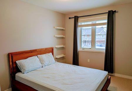 For Lease - 137 Lormont Boulevard, Hamilton, Ontario - Photo 4