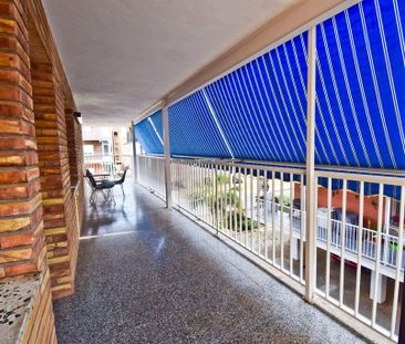 3 room luxury Apartment for rent in Santa Pola, Valencia - Photo 2