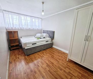 4 bedroom terraced house to rent - Photo 6