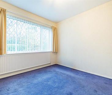 2 bedroom semi-detached bungalow to rent - Photo 3