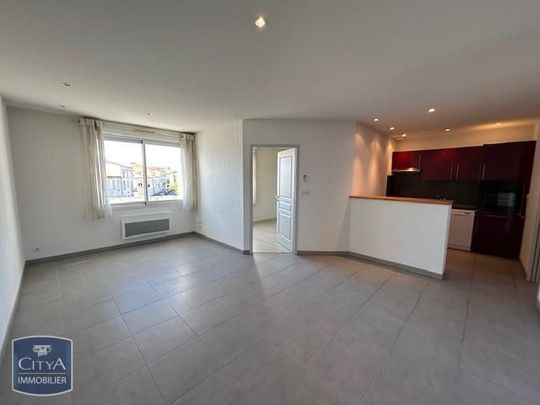 Location Appartement 2 pièces 58m² ROYAN 17200 - Photo 1