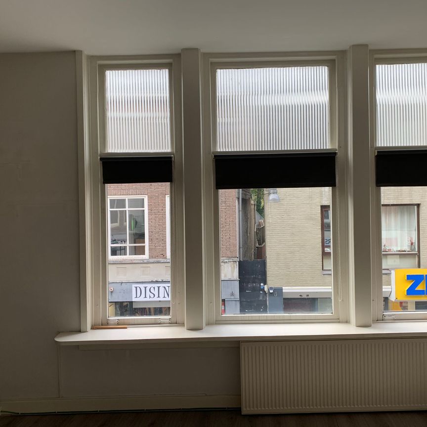 Te huur een ruim en mooi 2-kamer appartement op een toplocatie midden in het centrum van Breda - Foto 1