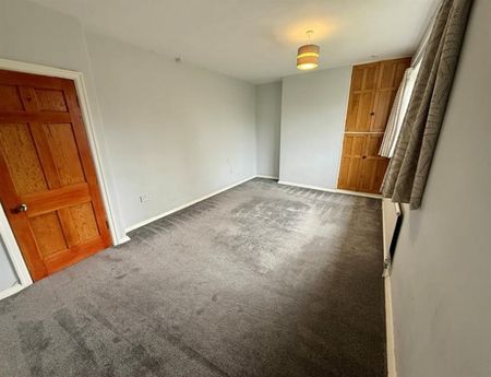 4 Bedroom Semi Detached To Let - Photo 5