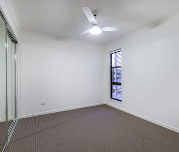 Stylish 3-Bedroom Townhouse in Richlands! - Photo 6