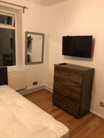 Room in a Shared Flat, Frensham Drive, SW15 - Photo 3