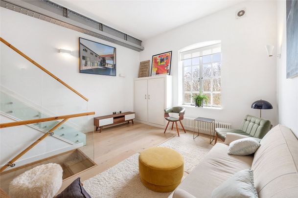 The Bottle House, Lamb Brewery Studios, Church Street, London, W4 flat - penthouse to rent - Photo 1