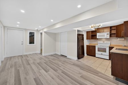 For Lease - 23 Blair Crescent, Barrie, Ontario - Photo 5