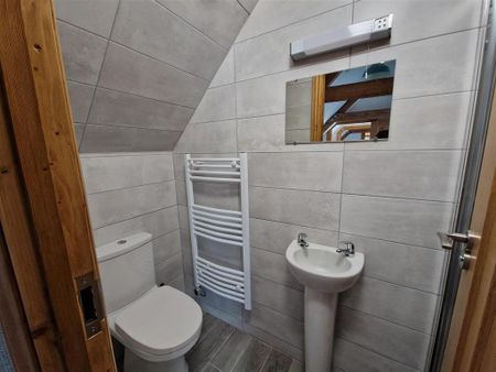 2 bedroom barn conversion to rent - Photo 5