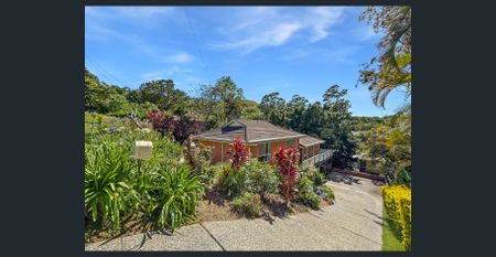 Beautifully Presented Three Bedroom Home in Prime Location - Photo 3