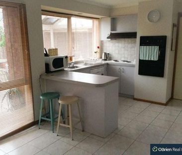 5 Greenhill Rise Hampton Park VIC - Photo 1