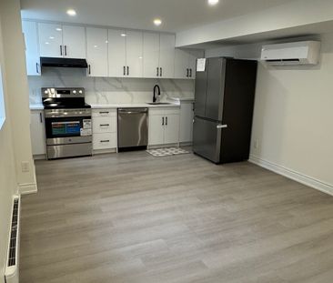For Lease - 20 Clutterbuck Lane, Ajax, Ontario - Photo 2