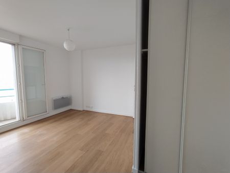 Location Appartement 2 pièces 28m² - Photo 3