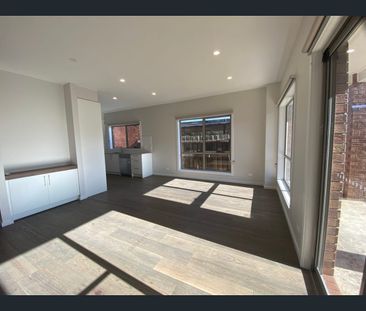 Sleek Modern Near New Two Bedroom Townhouse - Photo 6