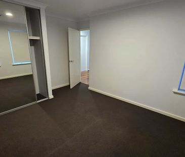 East Cannington - Photo 2
