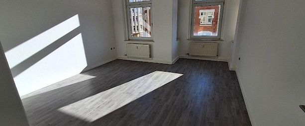 Charmante 2,5-Zimmer-Wohnung in Plauen-Preißelpöhl mit Top-Lage mit EBK - Photo 1