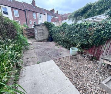 3 bedroom terraced house to rent - Photo 6