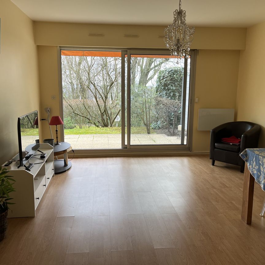 Location Appartement 2 pièces 44m² NOGENT SUR MARNE 94130 - Photo 1