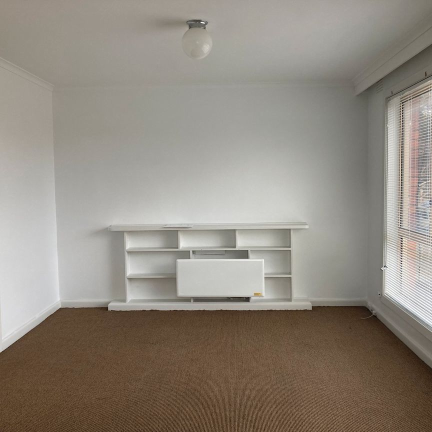 Great Apartment Close To Northcote Plaza - Photo 1
