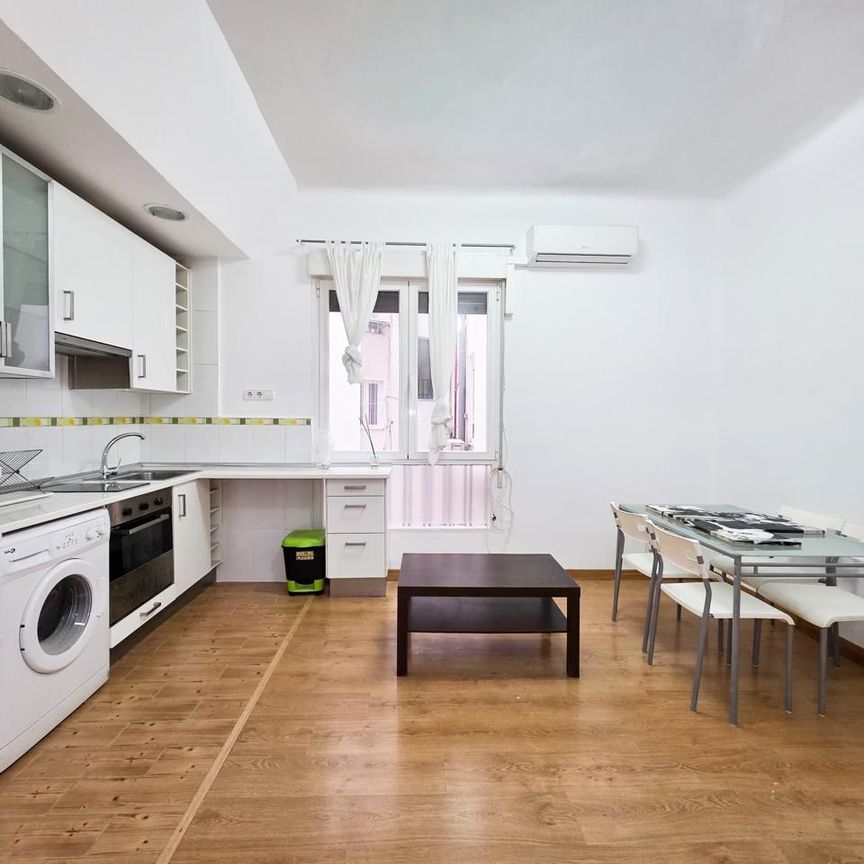 Piso de alquiler en De Montesa, Goya - Photo 1