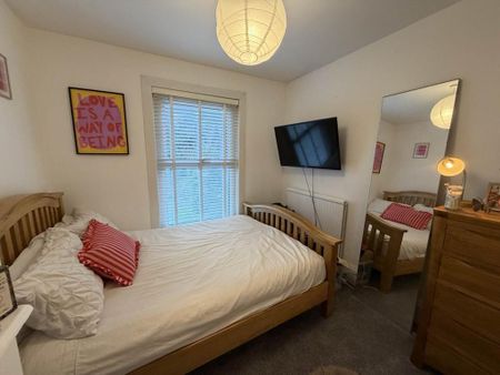 3 bedroom terraced house to rent - Photo 3