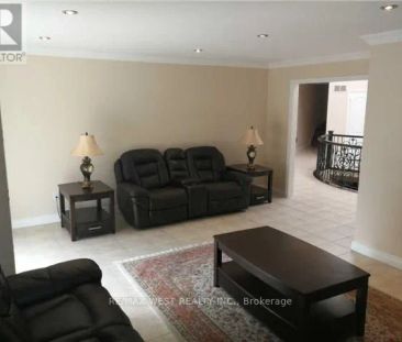 Detached Home For Lease | N9238897 - Photo 4