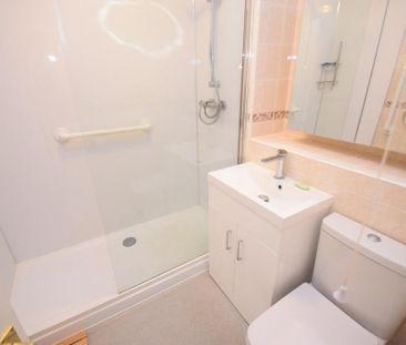 2 bedroom terraced house to rent - Photo 6