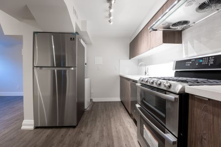 For Lease - 64 Overton Crescent Unit# 1, Toronto, Ontario - Photo 4