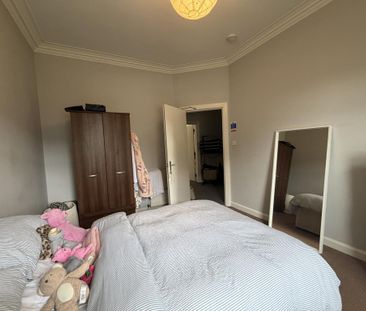 3 bedroom flat to rent - Photo 6