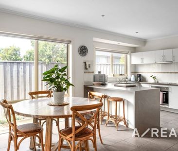 Modern Comfort and Privacy in a Prime Frankston Pocket - Photo 3