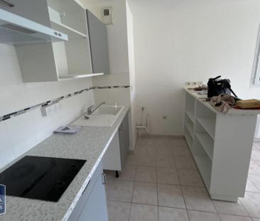 Location Appartement 2 pièces 45m² TONNAY CHARENTE 17430 - Photo 3