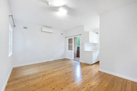 3/2A Noble Street, - Photo 2