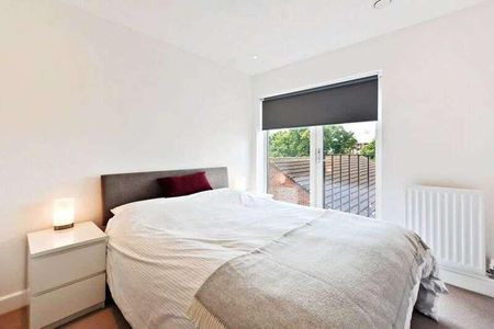 St Clements Avenue, Mile End, E3 - Photo 3