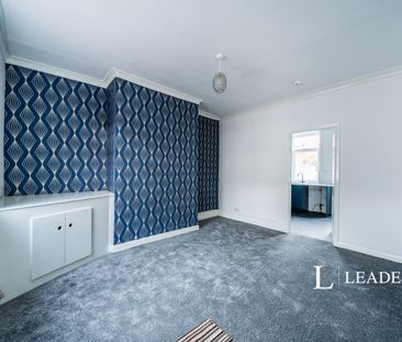 2 bedroom house to rent Fox Street, WA5 - Photo 2