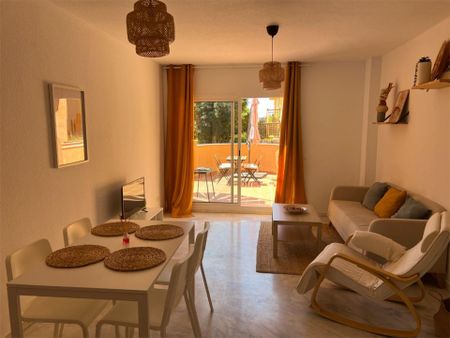 Piso de alquiler en Avenida Aljaima, 15, Reserva de Marbella - Photo 4