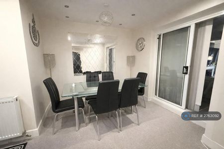 5 bedroom terraced house to rent - Photo 3