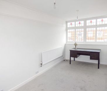 4 bedroom terraced house to rent - Photo 5