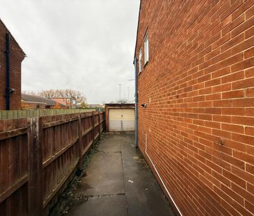 3 bedroom semi-detached house to rent - Photo 2