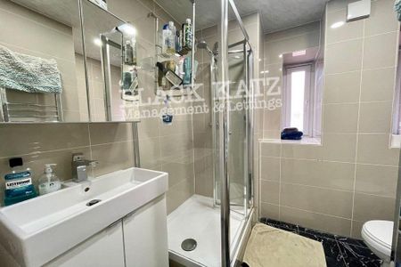 3 bedroom ground floor flat to rent - Photo 5