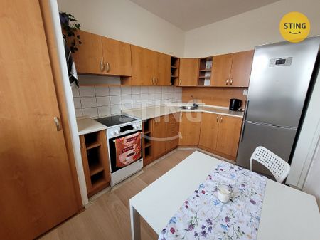 Pronájem bytu 2+1 43 m² - Fotografie 3
