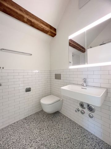 High-quality oasis of well-being in a prime residential location! - Photo 2