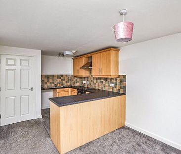 2 bedroom flat to rent - Photo 5