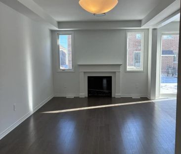 9 MOSS DRIVE E - Photo 1