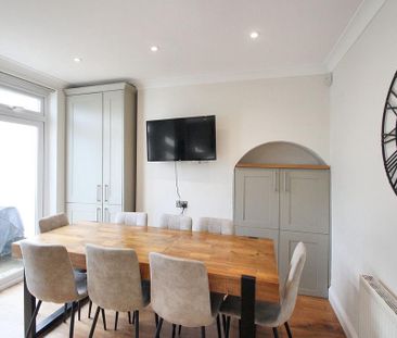 4 bedroom terraced house to rent - Photo 4