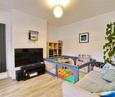 4 bedroom semi-detached house to rent - Photo 6