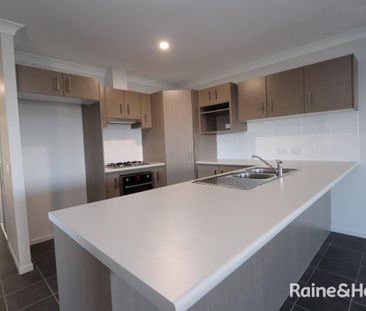 Brand New House In Kelso- Available 4.2.2026 - Photo 6