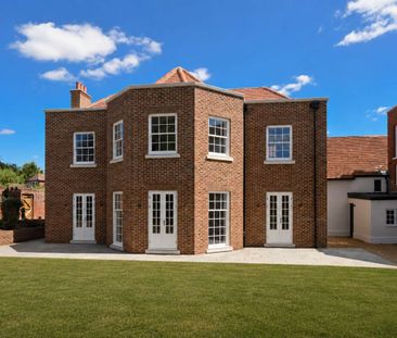A stunning restoration of a four bedroom home, seamlessly blending ... - Photo 6